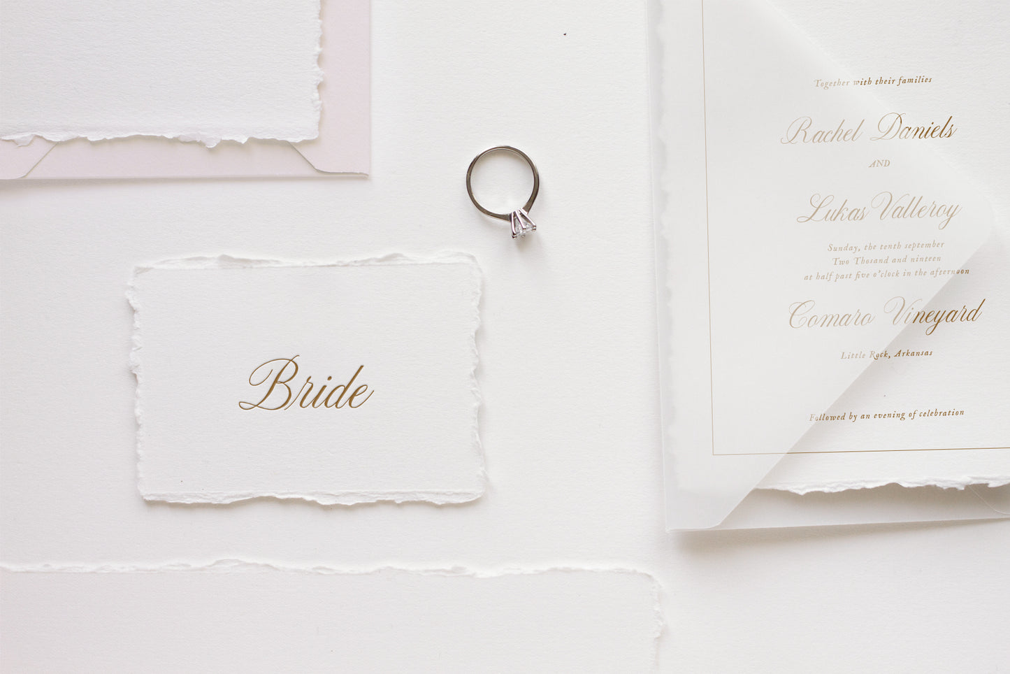 La Charlune | Handwritten Wedding Script Font